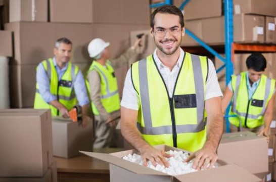Admin Logistik: Peran, Fungsi, Tugas, Tanggung Jawab, dan Pentingnya dalam Rantai Pasok