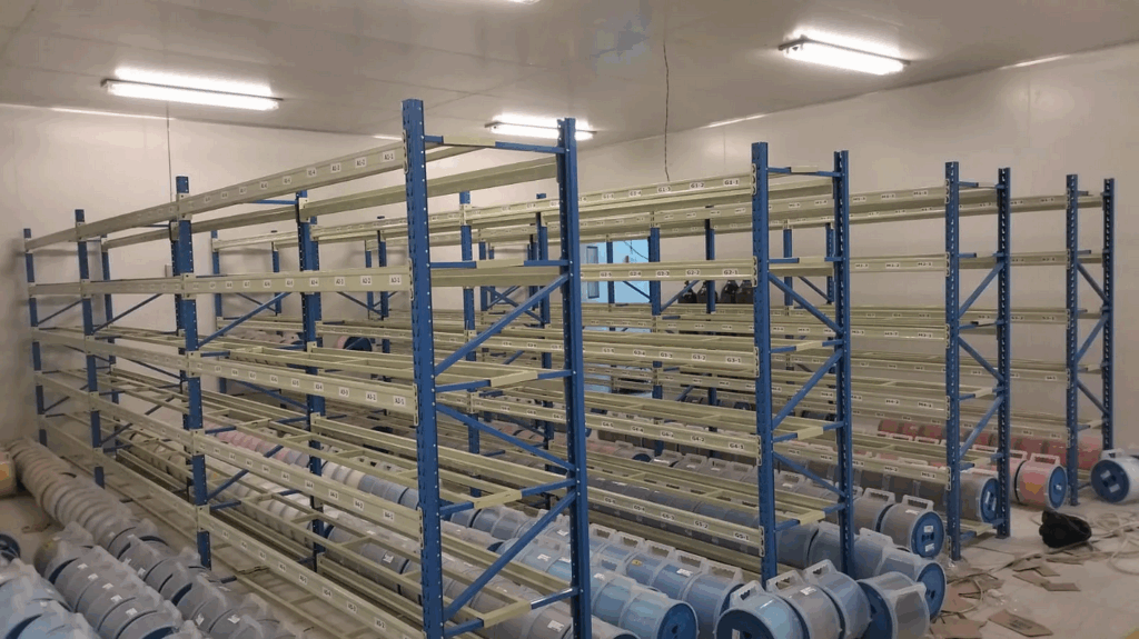 RAK BESI GUDANG MEDIUM DUTY SUSUN SERBAGUNA TIPE RR-500, 4 LEVEL, KAPASITAS (KEKUATAN) LOAD MAX 500KG/LEVEL SHELVING ATAU 2 TON PER UNIT | UKURAN PxL (200x60 CM) x Tinggi (200,250,300 CM) | RAJA RAK GUDANG | KIRIM KE SELURUH INDONESIA