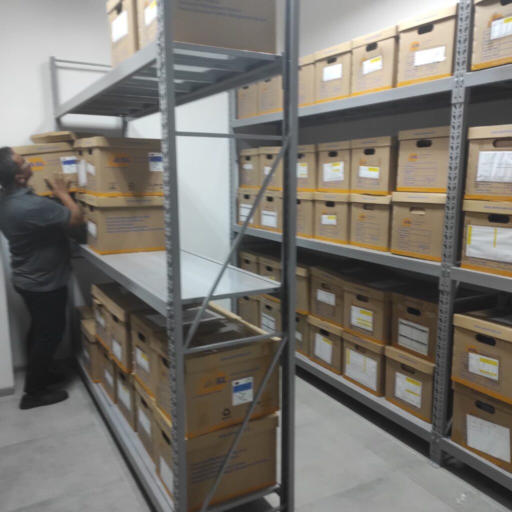 PEMASANGAN RAK GUDANG LIGHT DUTY 220x50x220 DI TANGERANG UNTUK RAK ARSIP DOKUMEN KANTOR OLEH TIM RAJA RAK GUDANG | RAJARAKGUDANG.CO.ID