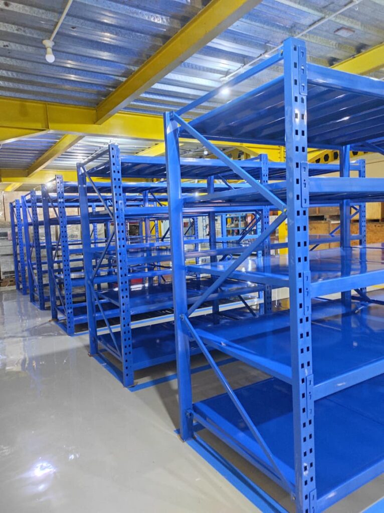 Rak Besi Gudang Susun Light Duty Tipe ZA-300 Ukuran 150x100x200 Cm Warna Full Biru di PLN UP2D Cempaka Putih - Jakarta Pusat oleh Tim RAJA RAK GUDANG (RAJARAKGUDANG.CO.ID)