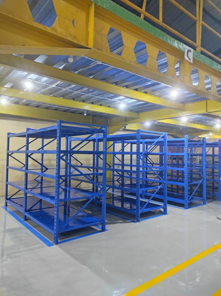 Rak Besi Gudang Susun Light Duty Tipe ZA-300 Ukuran 150x100x200 Cm Warna Full Biru di PLN UP2D Cempaka Putih - Jakarta Pusat oleh Tim RAJA RAK GUDANG (RAJARAKGUDANG.CO.ID)