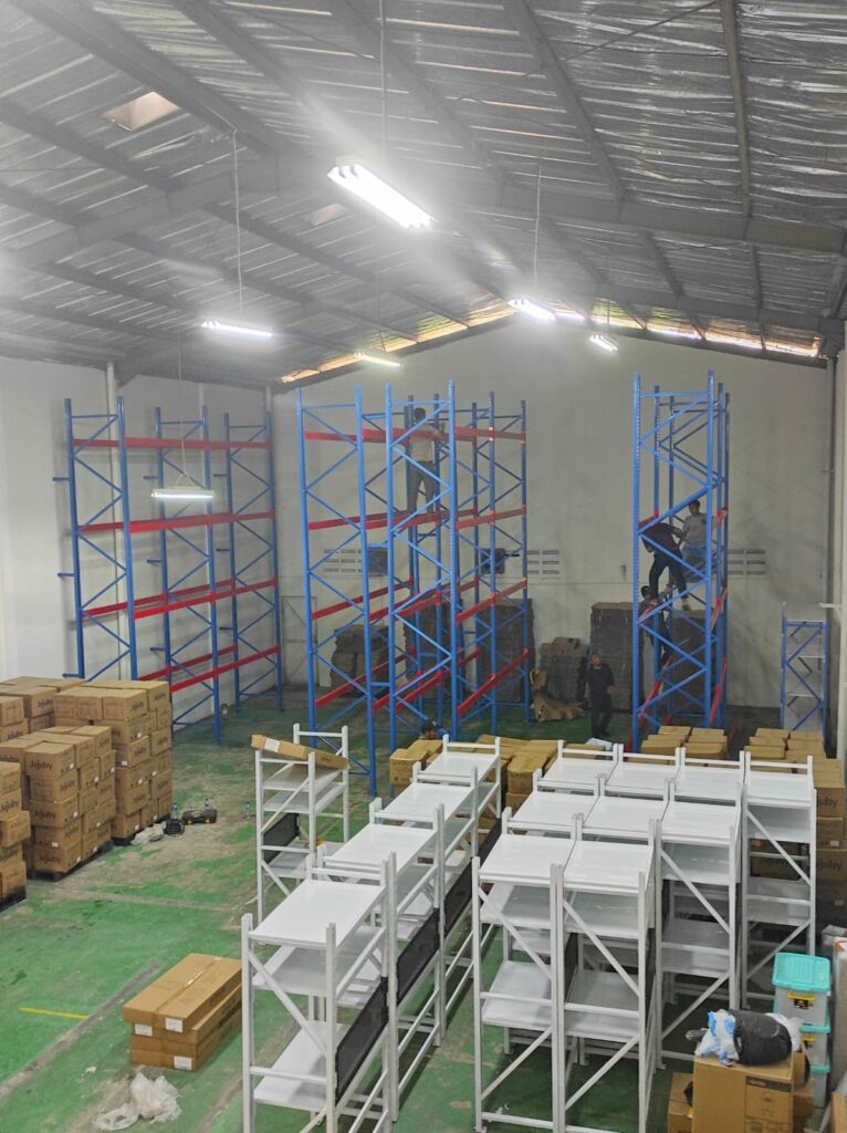 RAK BESI GUDANG INDUSTRI HEAVY DUTY DI TAMAN TEKNO BSD - KOTA TANGERANG SELATAN