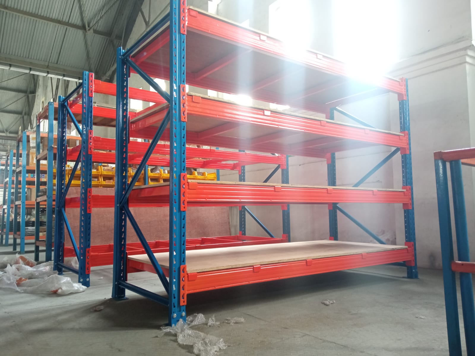 RAK BESI GUDANG SUSUN HEAVY DUTY DI GUDANG KAI PURWAKARTA OLEH TIM RAJA RAK GUDANG | RAJARAKGUDANG.CO.ID - RAJARAKBESI.ID