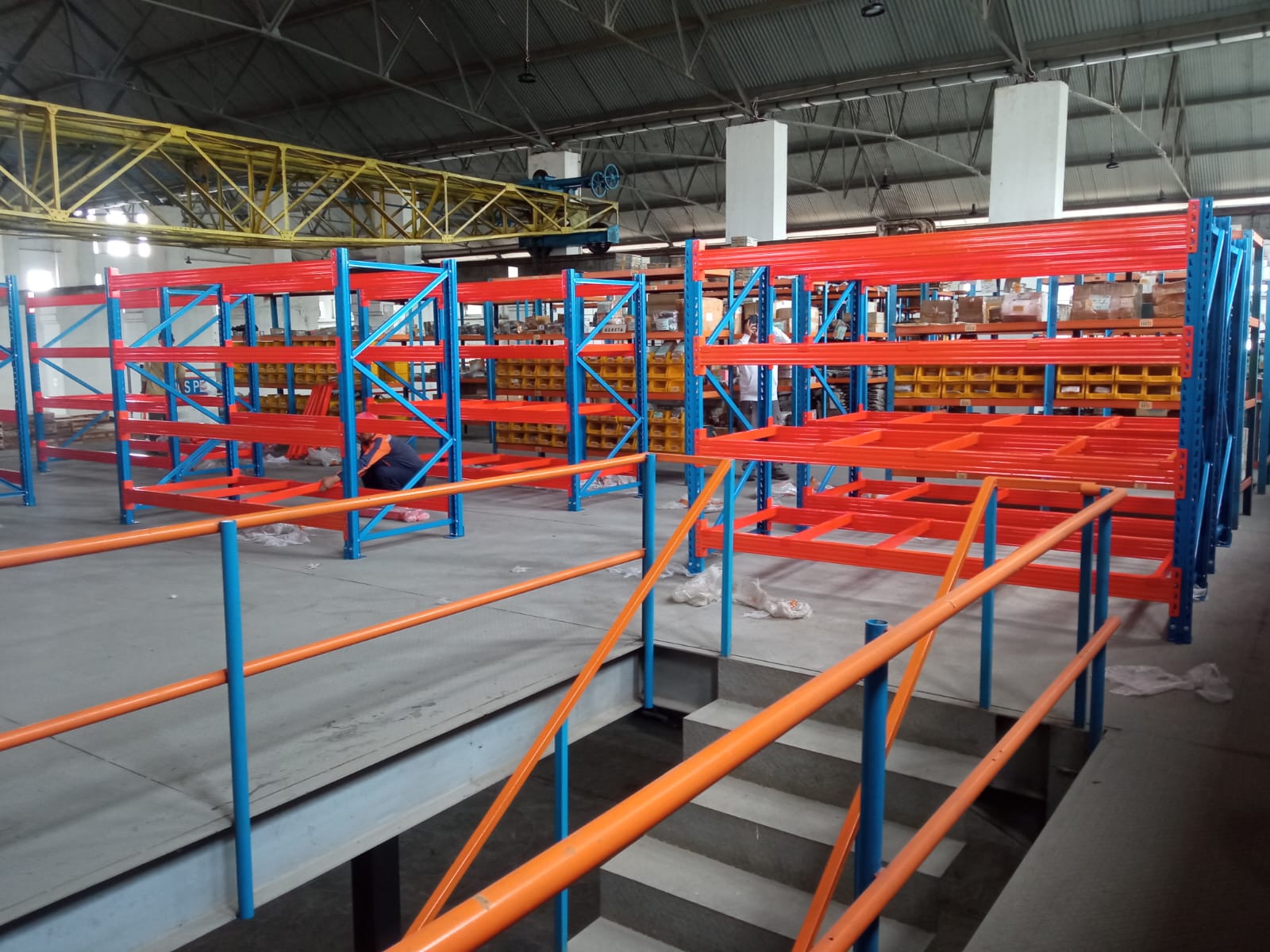 RAK BESI GUDANG SUSUN HEAVY DUTY DI GUDANG KAI PURWAKARTA OLEH TIM RAJA RAK GUDANG | RAJARAKGUDANG.CO.ID - RAJARAKBESI.ID