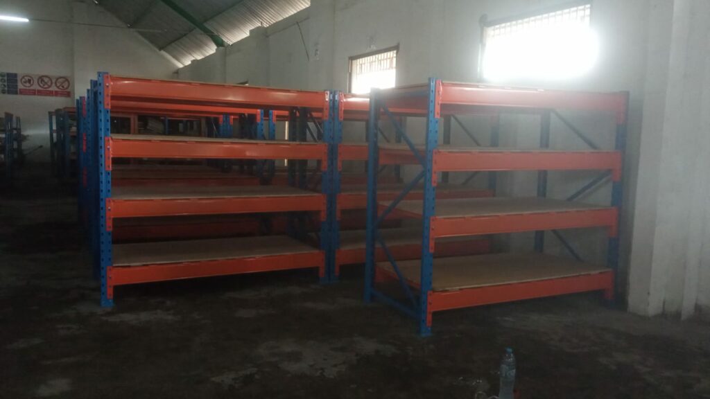 RAK BESI GUDANG PABRIK INDUSTRI BESAR, KIRIM & PASANG KE SURABAYA OLEH TIM RAJA RAK GUDANG