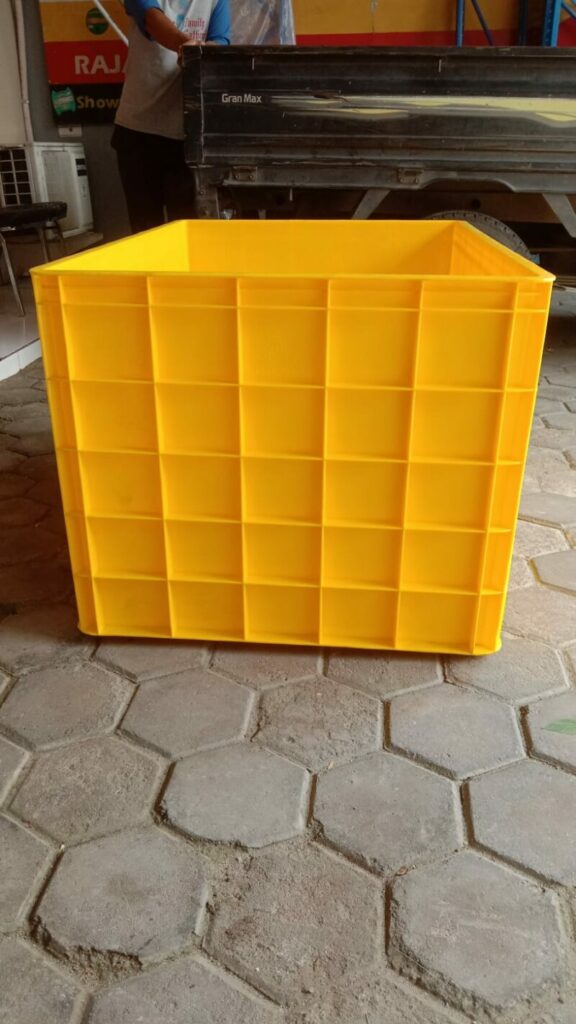 Keranjang Container Plastik Besar Gudang Industri Rabbit Tipe 7099 | Raja Rak Gudang