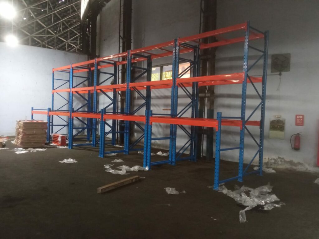 RAK BESI GUDANG HEAVY DUTY, KIRIM & PASANG DI YOGYAKARTA OLEH TIM RAJA RAK GUDANG